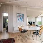 6 Person In Karrebaeksminde-by Traum