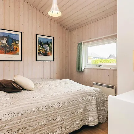 6 Person In Karrebaeksminde-by Traum בית נופש