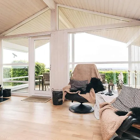 6 Person In Karrebaeksminde-by Traum בית נופש