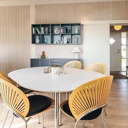 Feriehus 6 Person In Karrebaeksminde-by Traum