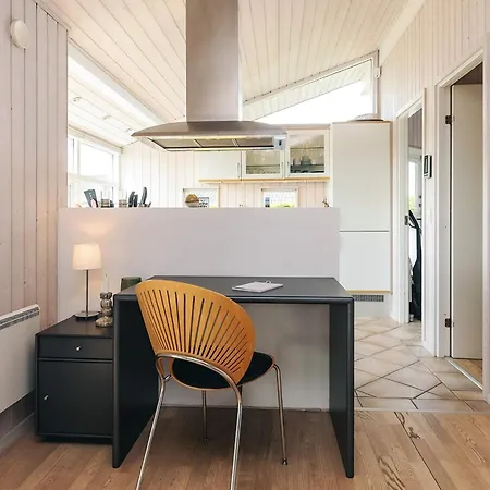 6 Person In Karrebaeksminde-by Traum Feriehus *
